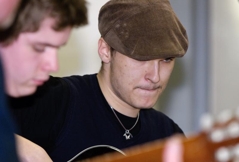  D3C_7157.jpg </br ><small> 2009-03-02 20:44</br >NIKON D300 200mm 1/125s f/4 ISO 800</small>