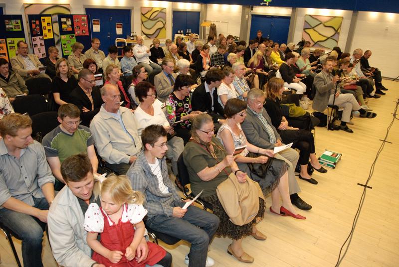  D2C_8429.jpg </br ><small> 2009-05-28 21:08</br >NIKON D200 17mm 1/50s f/2.8 ISO 800</small>