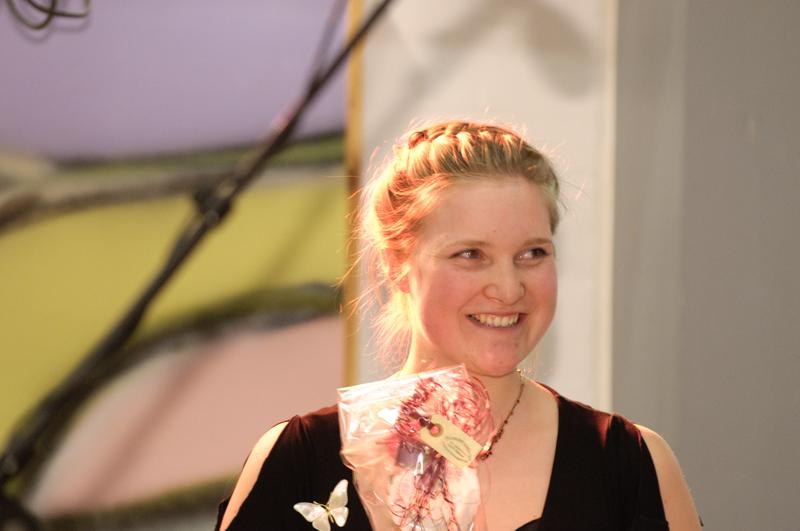  D3C_8157.jpg </br ><small> 2009-05-28 20:27</br >NIKON D300 200mm 1/60s f/4 ISO 1600</small>