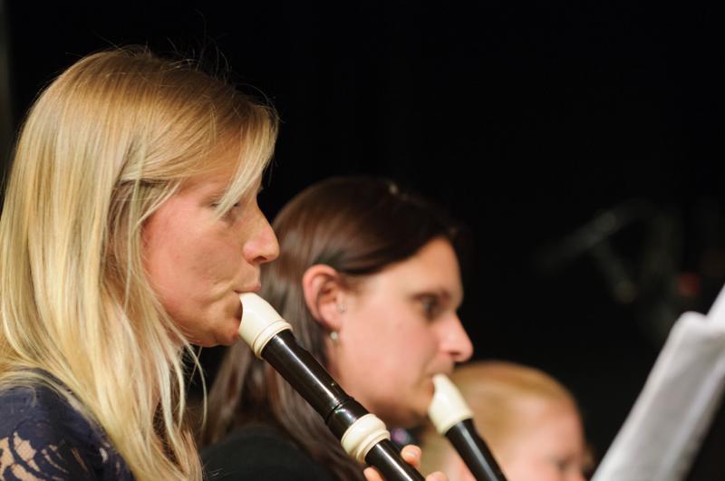  D3C_1699.JPG </br ><small> 2012-06-14 19:11</br >NIKON D300 + 70.0-200.0 mm f/2.8<br /> 135mm 1/160s f/3.2 ISO 1000</small>