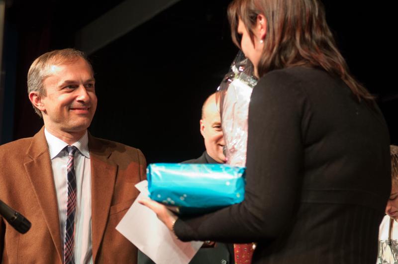  D3C_1786.JPG </br ><small> 2012-06-14 20:12</br >NIKON D300 + 17.0-55.0 mm f/2.8<br /> 52mm 1/80s f/3.2 ISO 1000</small>