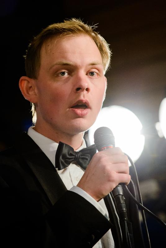  20130502_PB8_5022.JPG </br >Høje-Taastrup Kommunale Musikskole</br > <small> 2013-05-02 19:07</br >NIKON D800 + 70.0-200.0 mm f/2.8<br /> 200mm 1/200s f/4 ISO 4000</small>