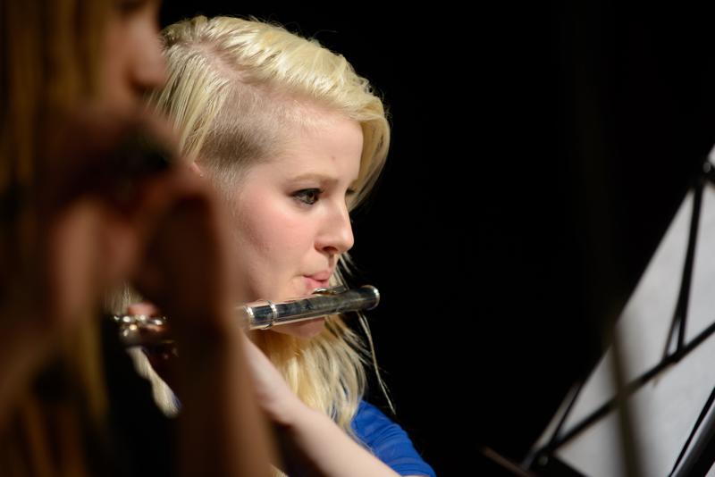  20130502_PB8_5150.JPG </br >Høje-Taastrup Kommunale Musikskole</br > <small> 2013-05-02 20:49</br >NIKON D800 + 70.0-200.0 mm f/2.8<br /> 200mm 1/200s f/4 ISO 320</small>