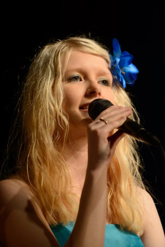  20130502_PB8_5156.JPG </br >Høje-Taastrup Kommunale Musikskole</br > <small> 2013-05-02 20:59</br >NIKON D800 + 70.0-200.0 mm f/2.8<br /> 200mm 1/200s f/4 ISO 500</small>