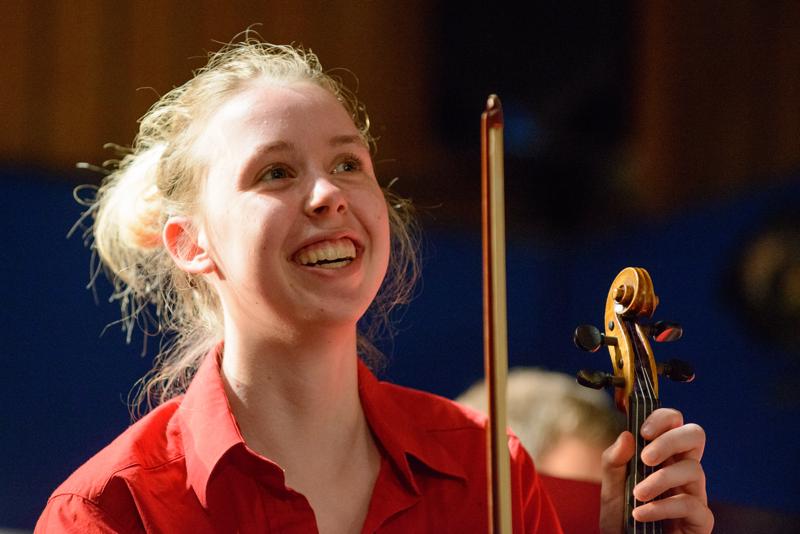  20130502_PB8_5172.JPG </br >Høje-Taastrup Kommunale Musikskole</br > <small> 2013-05-02 21:15</br >NIKON D800 + 70.0-200.0 mm f/2.8<br /> 200mm 1/200s f/4 ISO 4000</small>