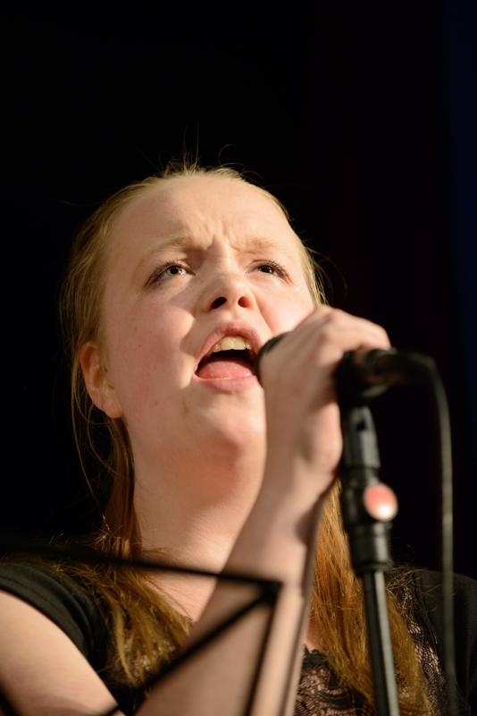  20130502_PB8_5096.JPG </br >Høje-Taastrup Kommunale Musikskole</br > <small> 2013-05-02 19:51</br >NIKON D800 + 70.0-200.0 mm f/2.8<br /> 175mm 1/200s f/3.5 ISO 2200</small>