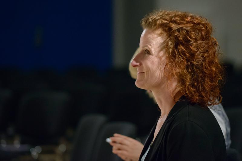  20140502_PB8_8863.JPG </br ><small> 2014-05-02 18:27</br >NIKON D800 + 70.0-200.0 mm f/2.8<br /> 120mm 1/125s f/2.8 ISO 5000</small>