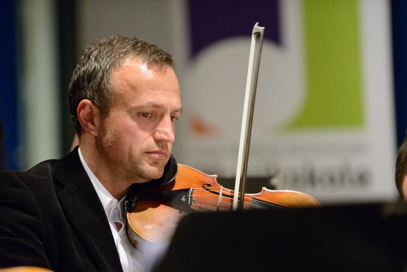  20140502_PB8_8907.JPG </br ><small> 2014-05-02 19:17</br >NIKON D800 + 70.0-200.0 mm f/2.8<br /> 200mm 1/80s f/2.8 ISO 6400</small>