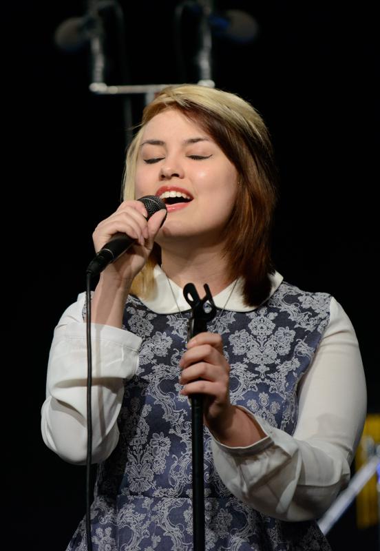  20140502_PB8_9022.JPG </br ><small> 2014-05-02 21:14</br >NIKON D800 + 70.0-200.0 mm f/2.8<br /> 200mm 1/200s f/4 ISO 1250</small>