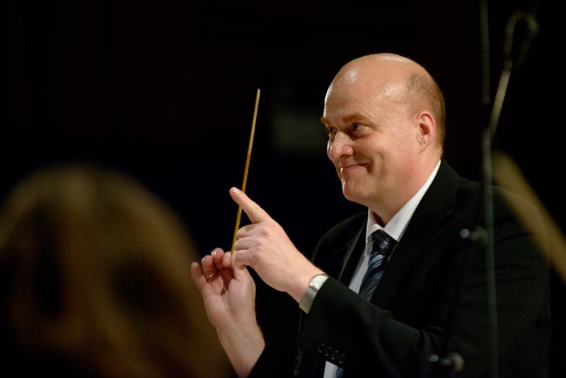  20140502_PB8_9091.JPG </br ><small> 2014-05-02 21:46</br >NIKON D800 + 70.0-200.0 mm f/2.8<br /> 190mm 1/200s f/3.2 ISO 4000</small>