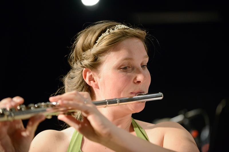  20140502_PB8_8958.JPG </br ><small> 2014-05-02 19:59</br >NIKON D800 + 70.0-200.0 mm f/2.8<br /> 110mm 1/125s f/2.8 ISO 5600</small>