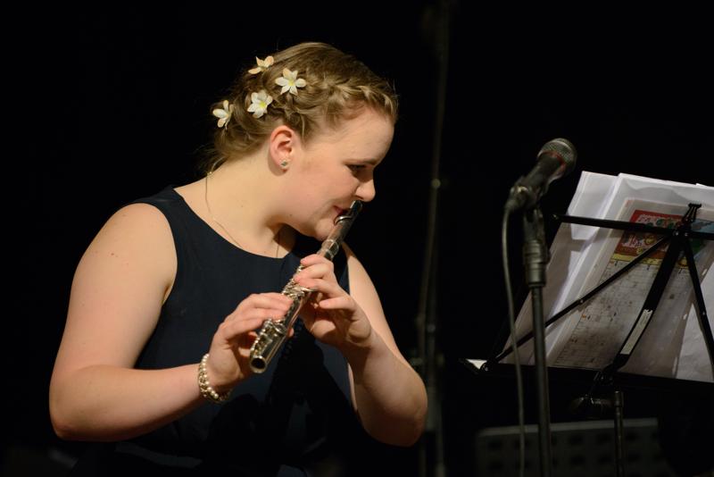  20140502_PB8_9003.JPG </br ><small> 2014-05-02 20:58</br >NIKON D800 + 70.0-200.0 mm f/2.8<br /> 200mm 1/200s f/2.8 ISO 2200</small>