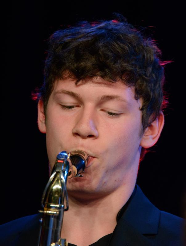  20150508-PB8_8357.JPG </br ><small> 2015-05-08 19:48</br >NIKON D800 + 150.0-600.0 mm f/5.0-6.3<br /> 550mm 1/250s f/6.3 ISO 2800</small>