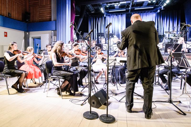  20150508-PB8_8378.JPG </br ><small> 2015-05-08 20:33</br >NIKON D800 + 14.0-24.0 mm f/2.8<br /> 20mm 1/60s f/4 ISO 4000</small>