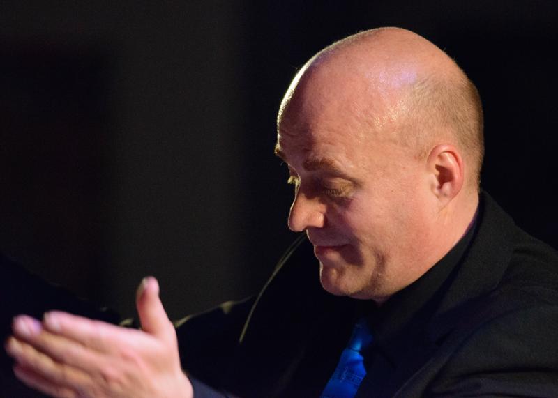  20150508-PB8_8401.JPG </br ><small> 2015-05-08 20:41</br >NIKON D800 + 150.0-600.0 mm f/5.0-6.3<br /> 420mm 1/125s f/6 ISO 11404</small>