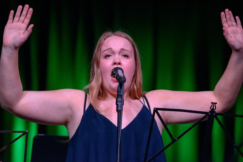  20150508-PB8_8493.JPG </br ><small> 2015-05-08 21:17</br >NIKON D800 + 150.0-600.0 mm f/5.0-6.3<br /> 260mm 1/125s f/5.6 ISO 1100</small>