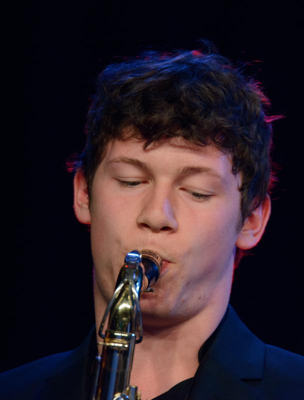  20150508-PB8_8358.JPG </br ><small> 2015-05-08 19:48</br >NIKON D800 + 150.0-600.0 mm f/5.0-6.3<br /> 550mm 1/250s f/6.3 ISO 2500</small>