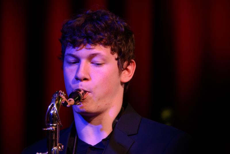  20150508-PB8_8445.JPG </br ><small> 2015-05-08 20:56</br >NIKON D800 + 150.0-600.0 mm f/5.0-6.3<br /> 420mm 1/125s f/6 ISO 800</small>