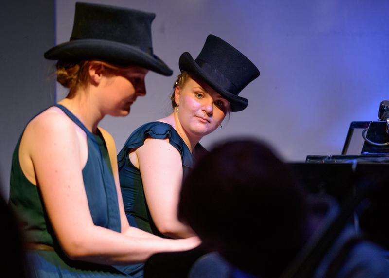  20150508-PB8_8461.JPG </br ><small> 2015-05-08 21:06</br >NIKON D800 + 150.0-600.0 mm f/5.0-6.3<br /> 210mm 1/125s f/5.3 ISO 2200</small>