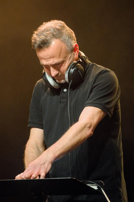  PBZ_6722.jpg </br ><small> 2024-04-12 19:56</br >NIKON Z 8 + VR 70-200mm f/2.8G<br /> 180mm 1/250s f/2.8 ISO 11400</small>