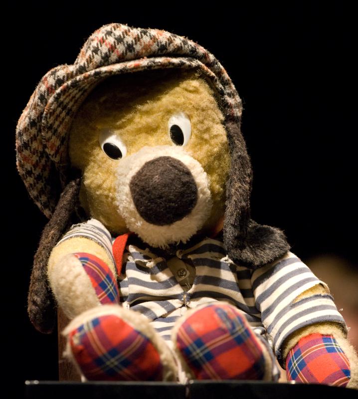  D2C_6137.jpg </br >Gallakoncert m/Sigurd og Hoje-Taastrup Kommunale Musikskole</br > <small> 2008-04-02 19:17</br >NIKON D200 180mm 1/30s f/4 ISO 900</small>