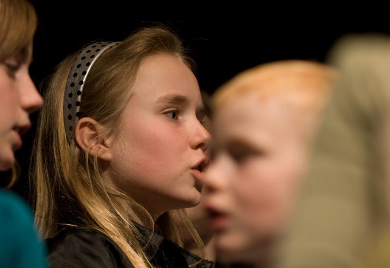  D2C_6267.jpg </br >Gallakoncert m/Sigurd og Hoje-Taastrup Kommunale Musikskole</br > <small> 2008-04-02 20:01</br >NIKON D200 200mm 1/40s f/2.8 ISO 320</small>
