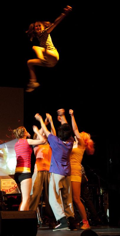  D2C_8645.jpg </br ><small> 2010-05-06 19:29</br >NIKON D200 38mm 1/30s f/2.8 ISO 800</small>