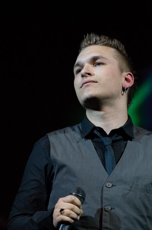  D3C_2784.jpg </br ><small> 2010-05-06 19:29</br >NIKON D300 170mm 1/250s f/4 ISO 1600</small>