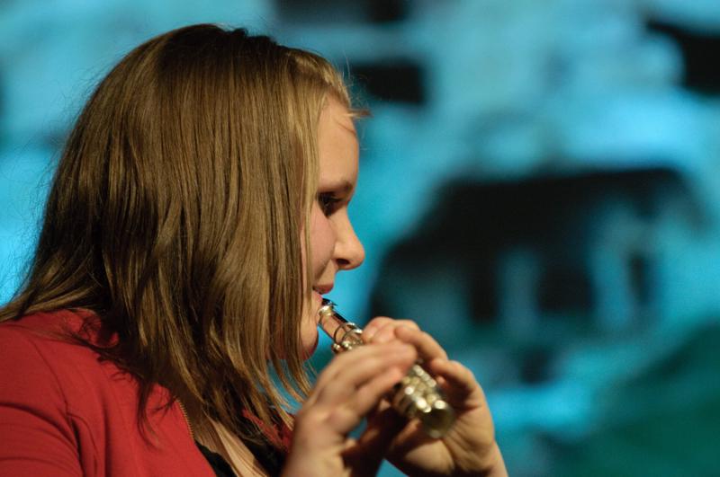  D3C_2869.jpg </br ><small> 2010-05-06 20:25</br >NIKON D300 200mm 1/50s f/4 ISO 1600</small>