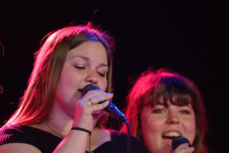  20160520-PB8_7550.JPG </br ><small> 2016-05-20 19:54</br >NIKON D800 420mm 1/250s f/6 ISO 10159</small>