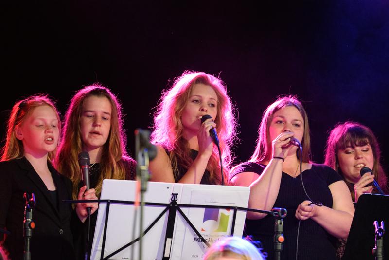  20160520-PB8_7573.JPG </br ><small> 2016-05-20 19:56</br >NIKON D800 150mm 1/250s f/5.6 ISO 4500</small>