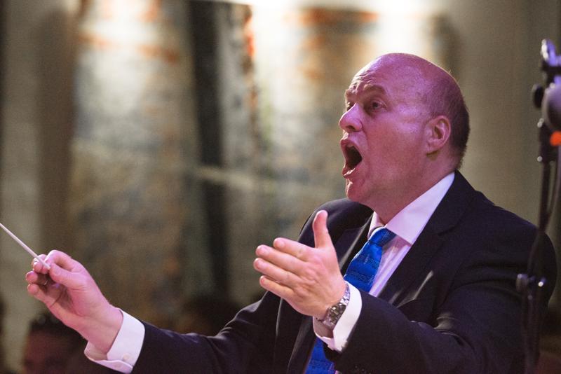  20160520-PB8_7584.JPG </br ><small> 2016-05-20 19:57</br >NIKON D800 240mm 1/250s f/5.6 ISO 12800</small>