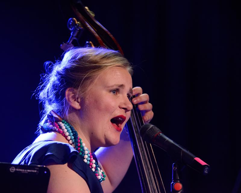  20160520-PB8_7733.JPG </br ><small> 2016-05-20 21:17</br >NIKON D800 380mm 1/250s f/6 ISO 4000</small>