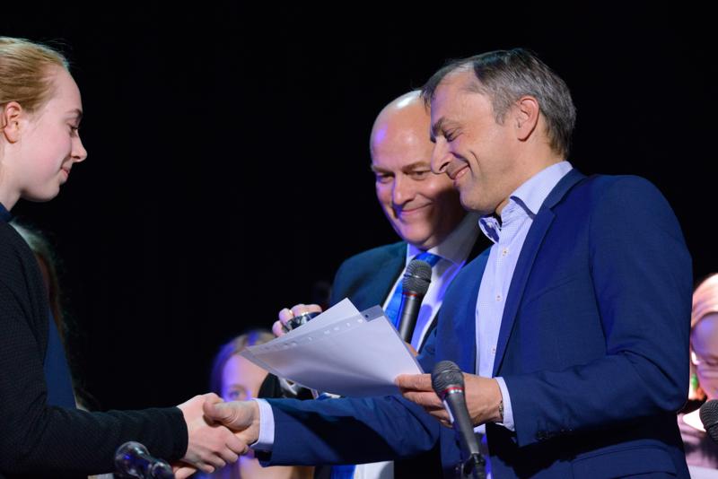  20160520-PB8_7528.JPG </br ><small> 2016-05-20 19:48</br >NIKON D800 240mm 1/250s f/5.6 ISO 5000</small>