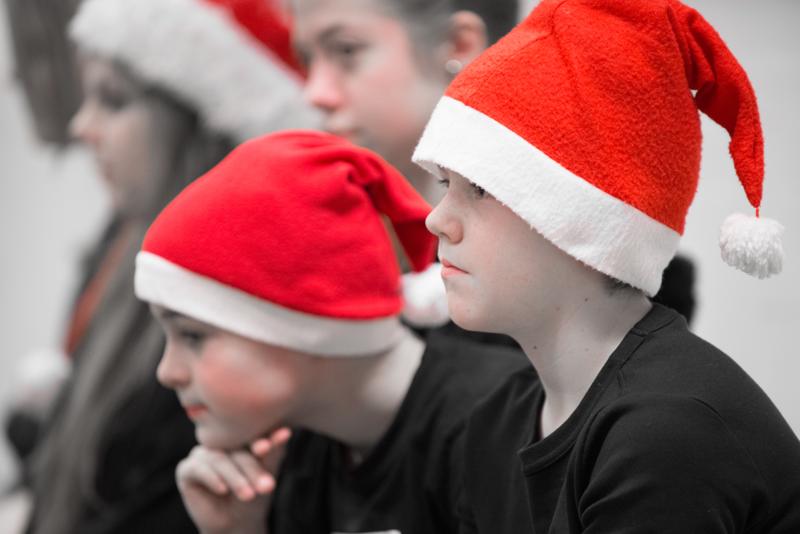  20121130_PB8_3838.JPG </br ><small> 2012-11-30 18:42</br >NIKON D800 + 70.0-200.0 mm f/2.8<br /> 200mm 1/80s f/3.2 ISO 3200</small>