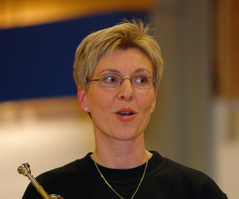  D2C_5538.jpg </br ><small> 2006-12-08 18:34</br >NIKON D200 200mm 1/60s f/2.8 ISO 400</small>