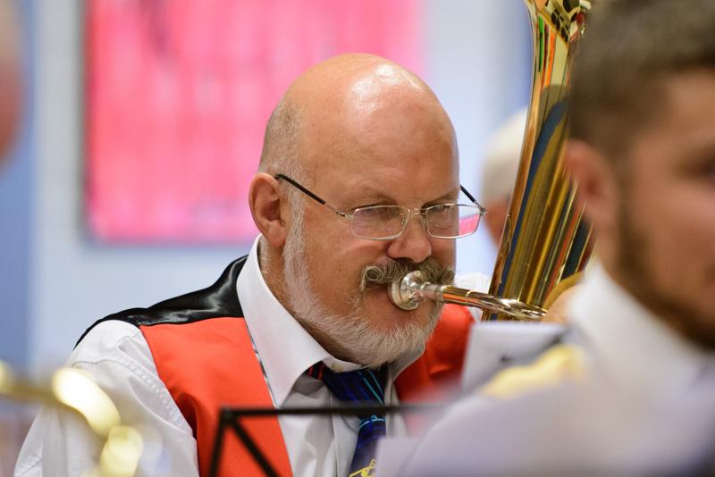  20130914-PB8_7130.jpg </br ><small> 2013-09-14 13:38</br >NIKON D800 + 70.0-200.0 mm f/2.8<br /> 200mm 1/200s f/2.8 ISO 3200</small>