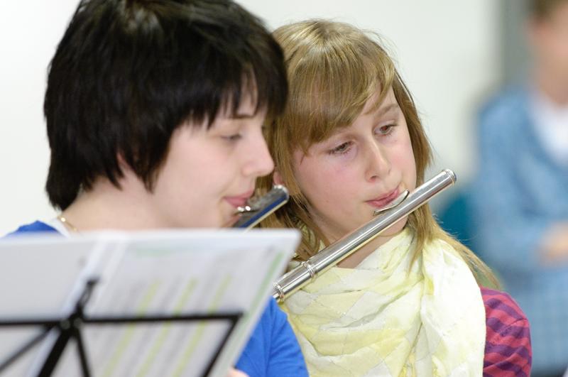  D3C_2690.jpg </br ><small> 2010-04-26 19:31</br >NIKON D300 200mm 1/50s f/4 ISO 800</small>