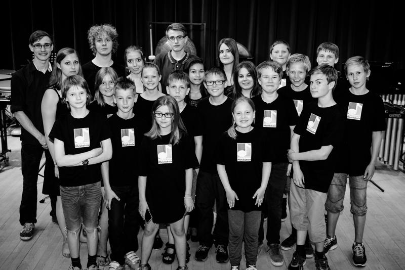  20140610_PB8_9672.JPG </br ><small> 2014-06-10 18:12</br >NIKON D800 + 24.0-70.0 mm f/2.8<br /> 35mm 1/100s f/4 ISO 1600</small>