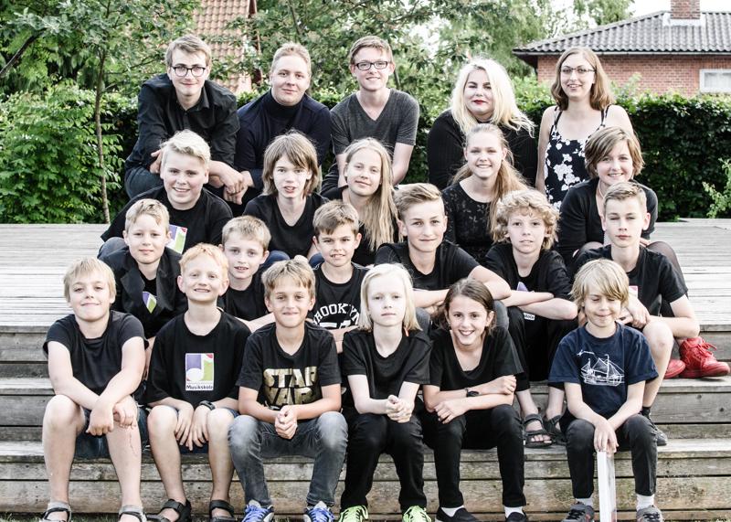  20160607-PB8_8251-2.JPG </br ><small> 2016-06-07 18:08</br >NIKON D800 70mm 1/200s f/8 ISO 720</small>