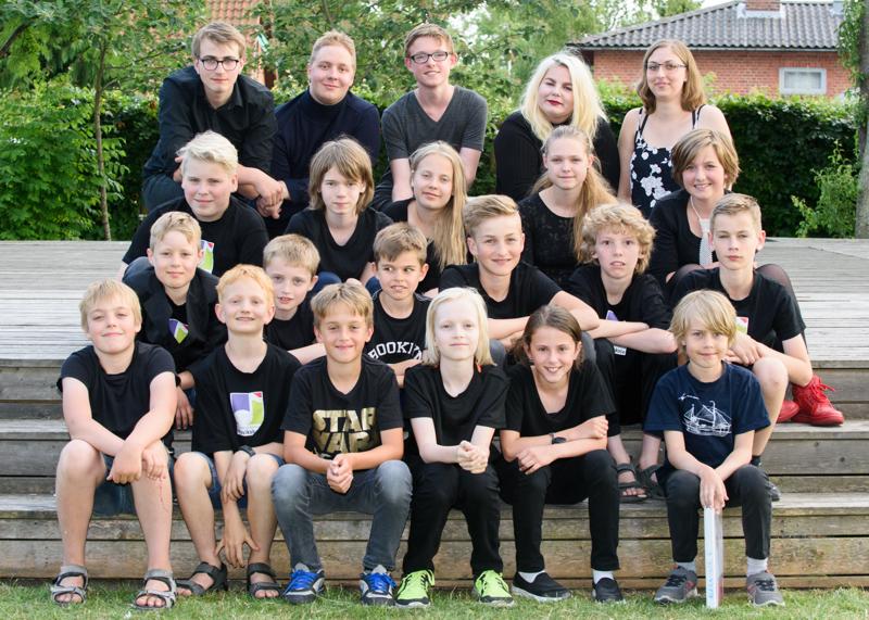  20160607-PB8_8256.JPG </br ><small> 2016-06-07 18:08</br >NIKON D800 70mm 1/200s f/8 ISO 800</small>