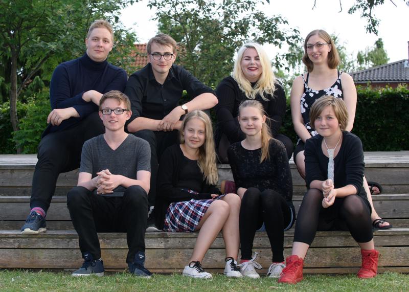  20160607-PB8_8264.JPG </br ><small> 2016-06-07 18:09</br >NIKON D800 70mm 1/200s f/8 ISO 500</small>