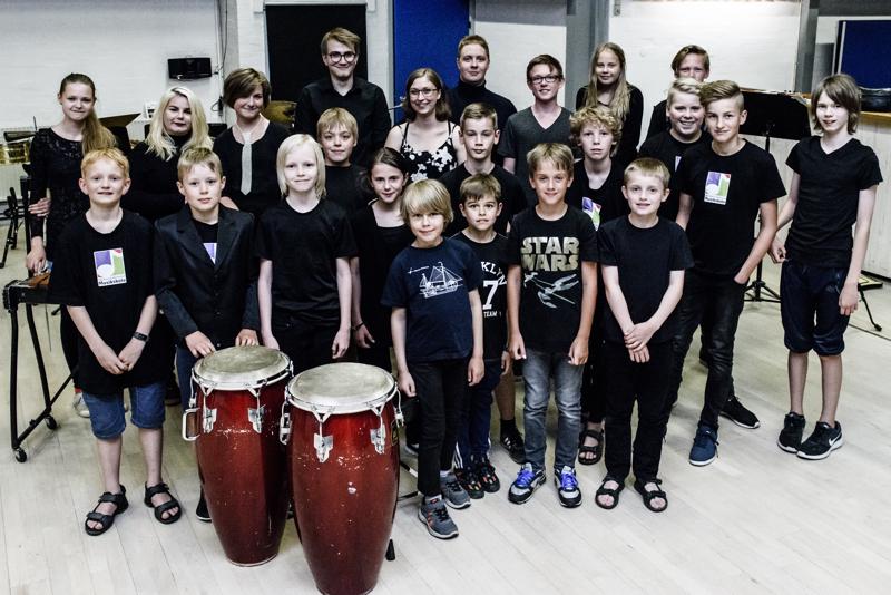  20160607-PB8_8277-2.JPG </br ><small> 2016-06-07 18:13</br >NIKON D800 29mm 1/200s f/8 ISO 6400</small>