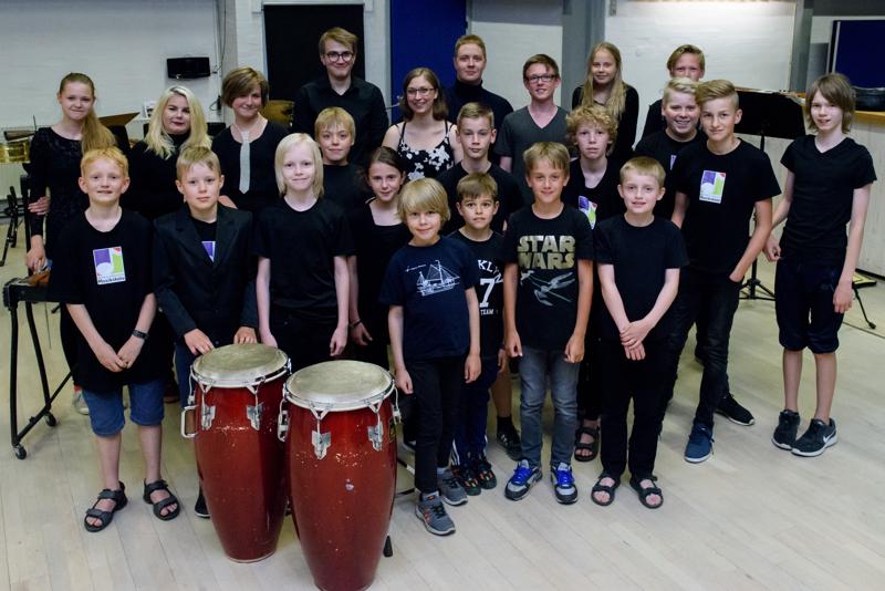  20160607-PB8_8277.JPG </br ><small> 2016-06-07 18:13</br >NIKON D800 29mm 1/200s f/8 ISO 6400</small>