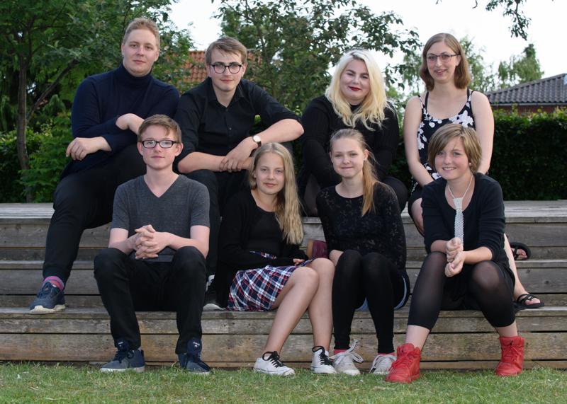  20160607-PB8_8263.JPG </br ><small> 2016-06-07 18:09</br >NIKON D800 70mm 1/200s f/8 ISO 400</small>