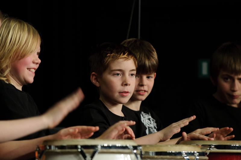  D3C_6344.jpg </br ><small> 2011-01-24 20:14</br >NIKON D300 + 70.0-200.0 mm f/2.8<br /> 200mm 1/160s f/4 ISO 800</small>