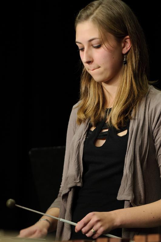  D3C_6377.jpg </br ><small> 2011-01-24 20:29</br >NIKON D300 + 70.0-200.0 mm f/2.8<br /> 155mm 1/100s f/4 ISO 800</small>