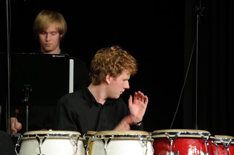  D3C_6441.jpg </br ><small> 2011-01-24 20:53</br >NIKON D300 + 70.0-200.0 mm f/2.8<br /> 190mm 1/80s f/4 ISO 800</small>