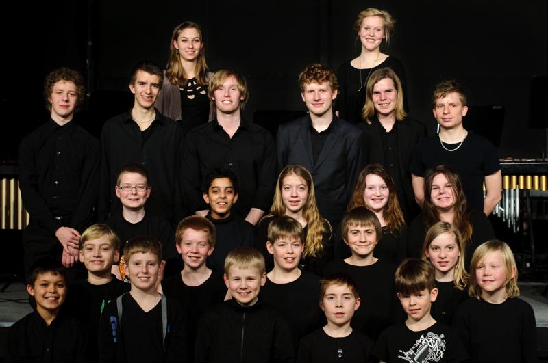  D3C_6490.jpg </br ><small> 2011-01-24 21:09</br >NIKON D300 + 35.0 mm f/2.0<br /> 35mm 1/50s f/5 ISO 800</small>