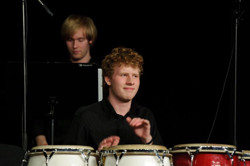  D3C_6439.jpg </br ><small> 2011-01-24 20:53</br >NIKON D300 + 70.0-200.0 mm f/2.8<br /> 190mm 1/160s f/4 ISO 800</small>